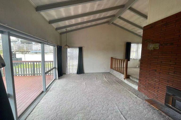 Photo of property in 305 Don Buck Road, Massey, Auckland, 0614