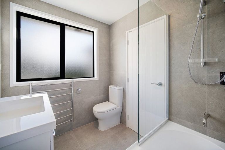 Photo of property in 129c Seabrook Avenue, New Lynn, Auckland, 0600