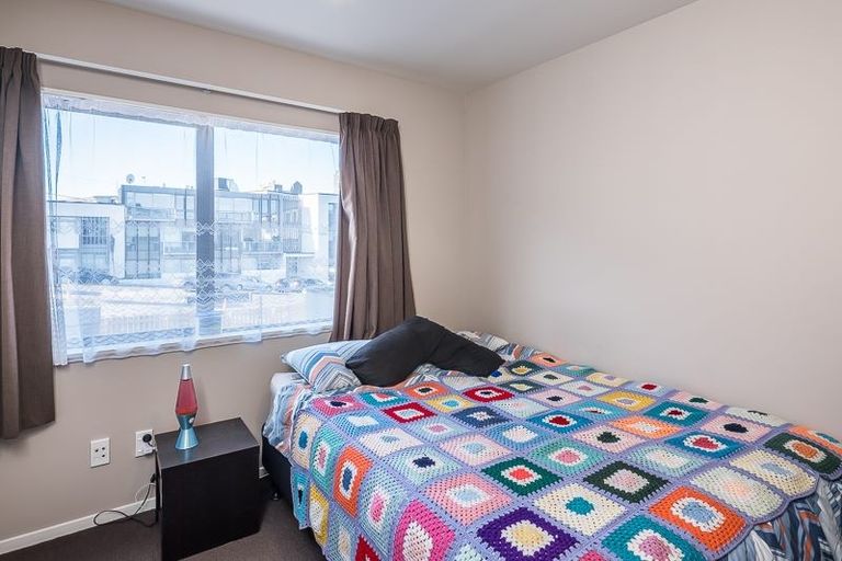 Photo of property in 2/7 Hall Avenue, Newtown, Wellington, 6021