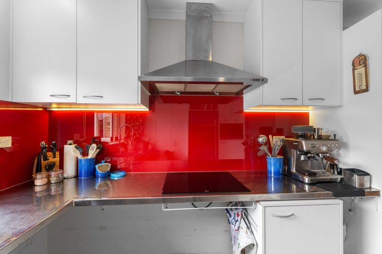 Photo of property in 17 Espalier Drive, Henderson, Auckland, 0612