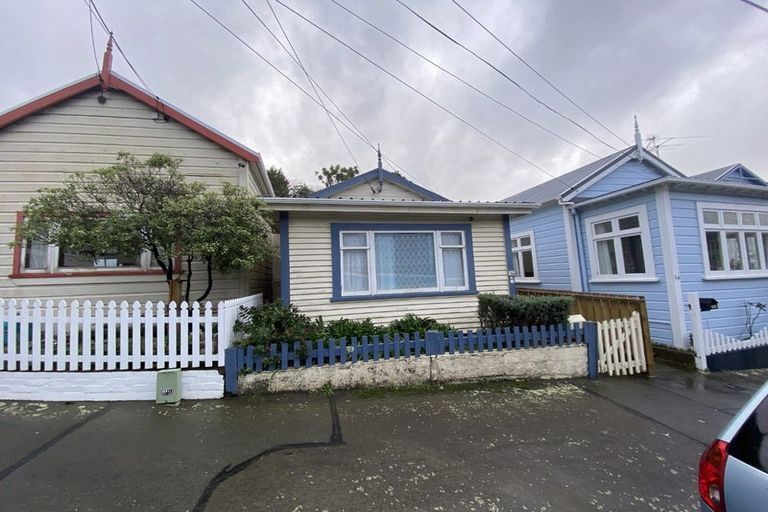 Photo of property in 36 Rolleston Street, Mount Cook, Wellington, 6021