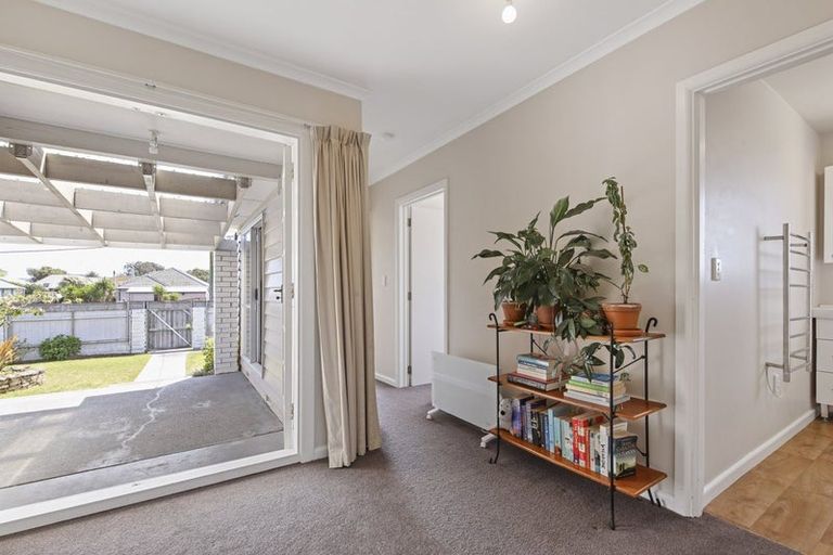 Photo of property in 8 Pandora Street, North New Brighton, Christchurch, 8083
