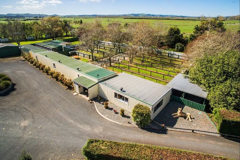 Photo of property in 4 Kitson Road, Aka Aka, Waiuku, 2682