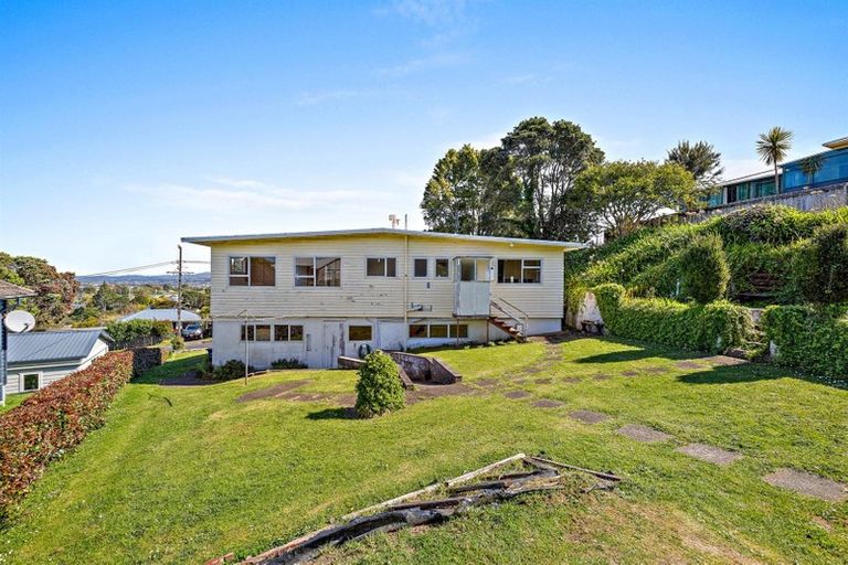 Photo of property in 14 Donovan Avenue, Massey, Auckland, 0614
