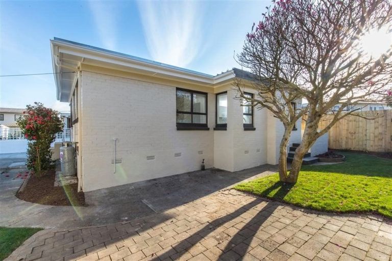 Photo of property in 2/26a Claude Avenue, Papatoetoe, Auckland, 2025
