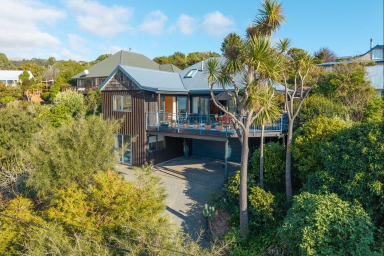 Photo of property in 17 Te Ra Crescent, Diamond Harbour, 8972