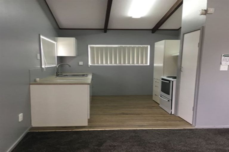 Photo of property in 2/11 Station Road, Takanini, 2112