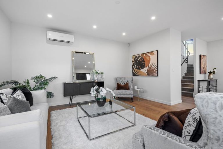 Photo of property in 41a Sunnynook Road, Forrest Hill, Auckland, 0620