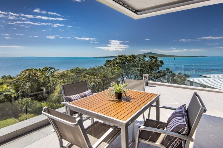 Photo of property in 1/40 Seacliffe Avenue, Belmont, Auckland, 0622