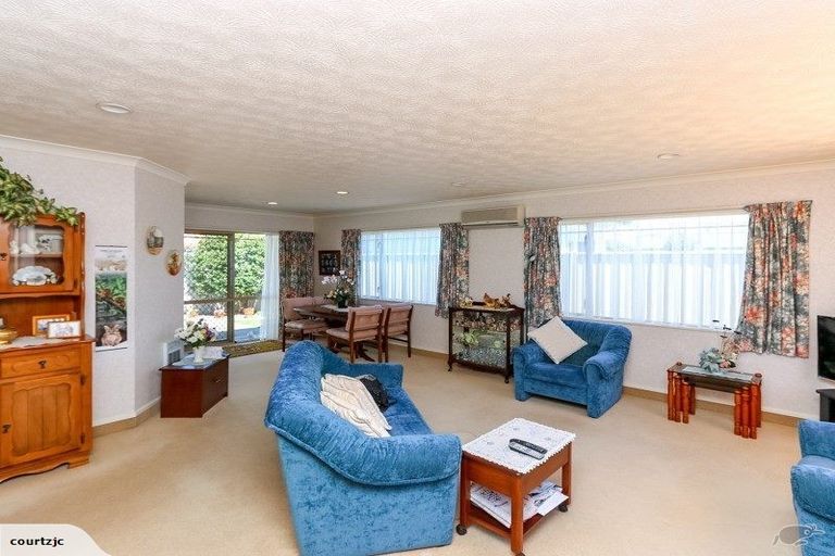 Photo of property in 13a Howard Road, Taradale, Napier, 4112