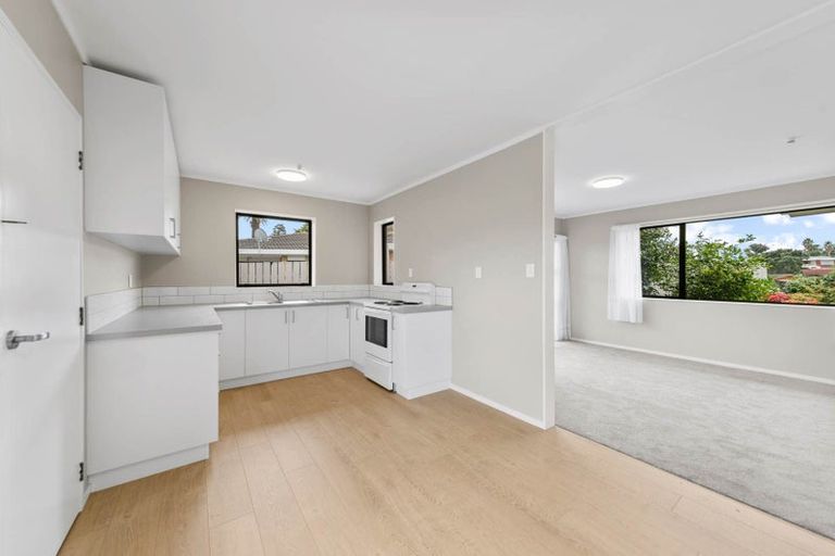 Photo of property in 1/5 Annette Avenue, Te Atatu South, Auckland, 0610