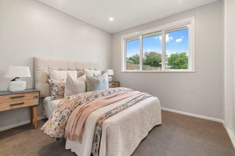 Photo of property in 37 Cardiff Road, Pakuranga, Auckland, 2010