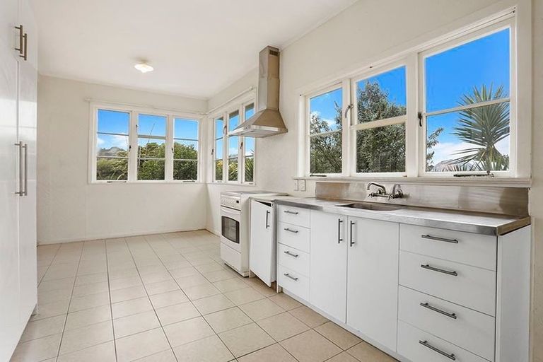 Photo of property in 1145 Kahikatea Flat Road, Waitoki, Kaukapakapa, 0871