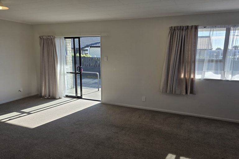 Photo of property in 1/12 Darnell Street, Fitzroy, New Plymouth, 4312