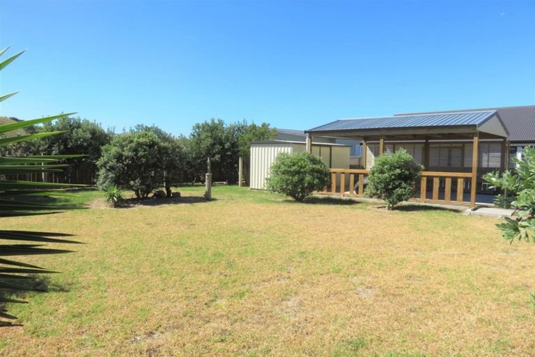 Photo of property in 56 Sunset Drive, Baylys Beach, Dargaville, 0377
