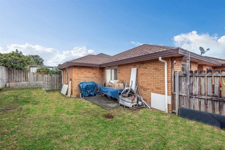 Photo of property in 15 Saybrook Place, Mangere, Auckland, 2022