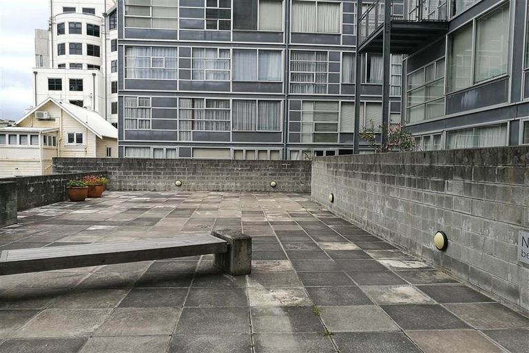 Photo of property in St Pauls Apartments, 81/43u Mulgrave Street, Thorndon, Wellington, 6011