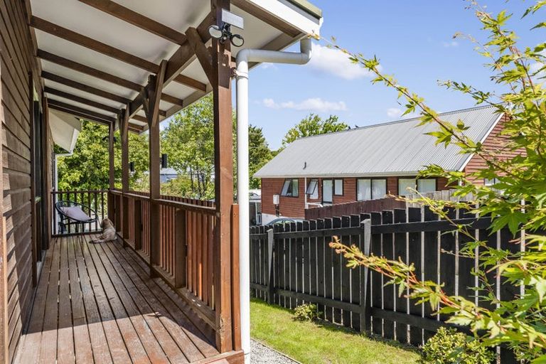 Photo of property in 1/85 Kaurilands Road, Titirangi, Auckland, 0604