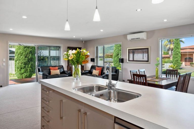 Photo of property in 9 Montgomery Crescent, Kinloch, Taupo, 3377