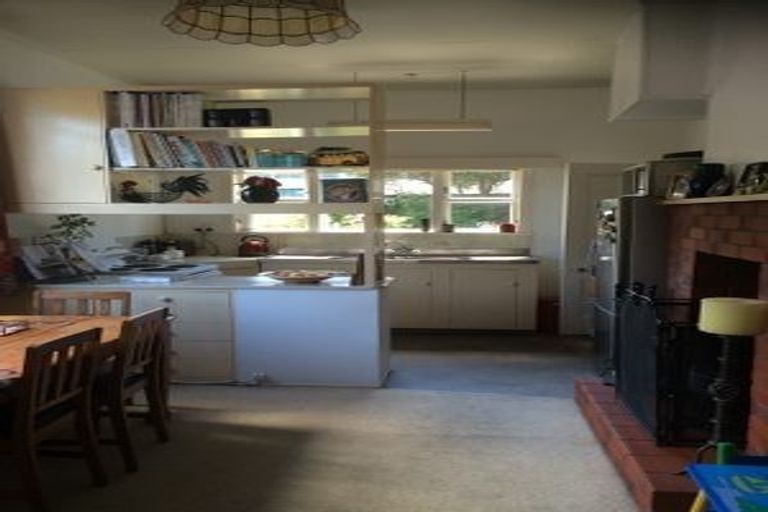 Photo of property in 5 Mckinley Crescent, Brooklyn, Wellington, 6021