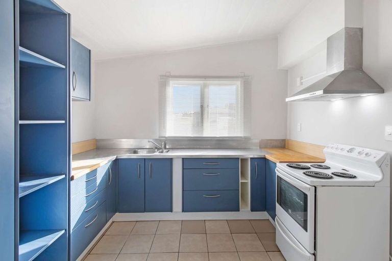 Photo of property in 83 Hinau Street, Castlecliff, Whanganui, 4501