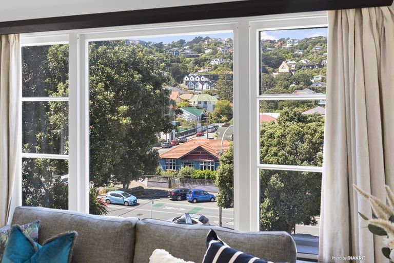 Photo of property in 122 The Parade, Island Bay, Wellington, 6023