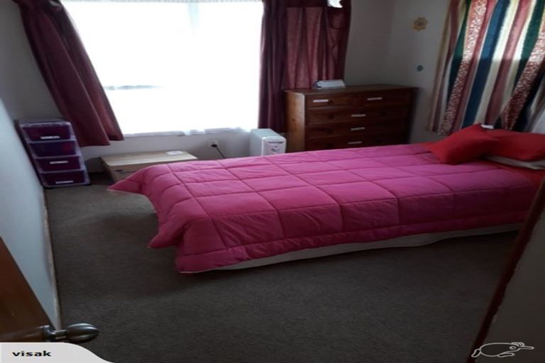 Photo of property in 43 Walworth Avenue, Pakuranga Heights, Auckland, 2010