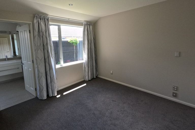Photo of property in 49a Mcmahon Drive, Aidanfield, Christchurch, 8025