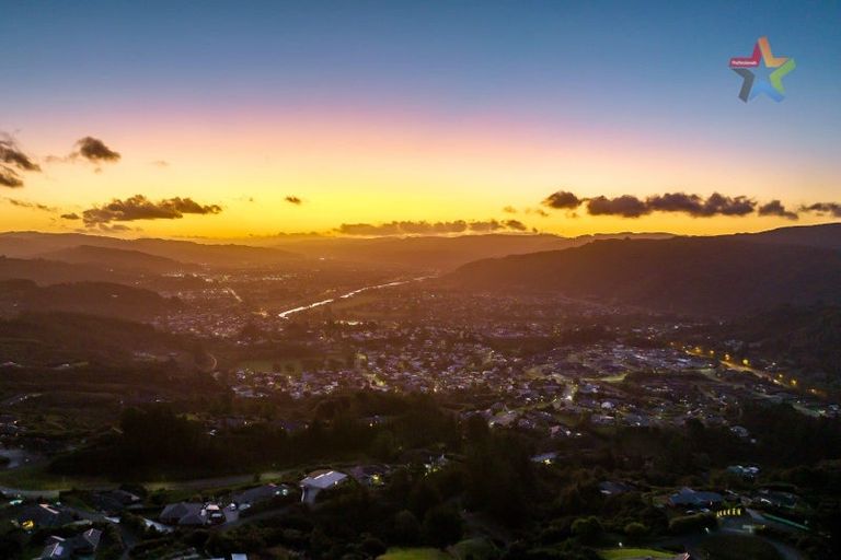 Photo of property in 13 Mount Marua Way, Timberlea, Upper Hutt, 5018