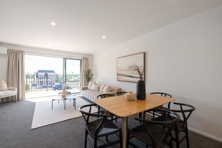 Photo of property in 2/41 Thackeray Street, Hamilton Lake, Hamilton, 3204