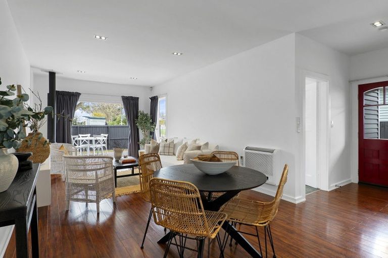 Photo of property in 130 Saint Martins Road, Saint Martins, Christchurch, 8022