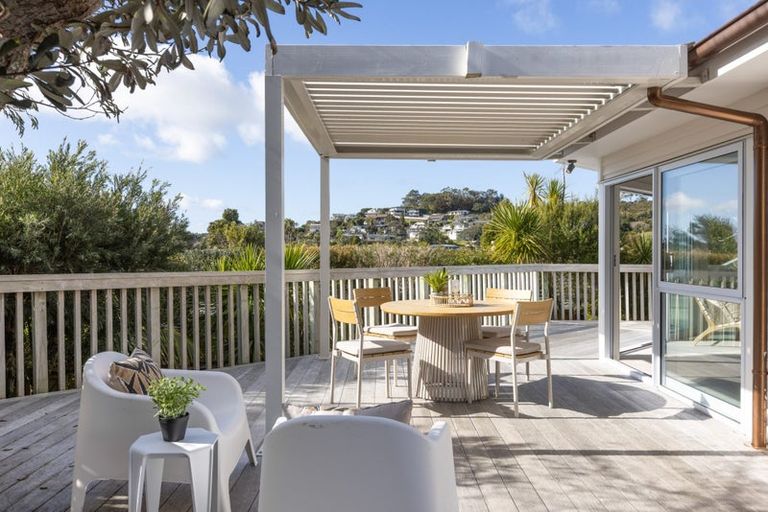 Photo of property in 70 Bay Vista Drive, Red Beach, 0932