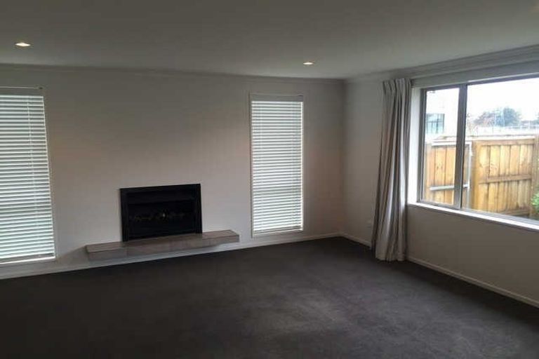 Photo of property in 28 Huntingdon Drive, Rangiora, 7400