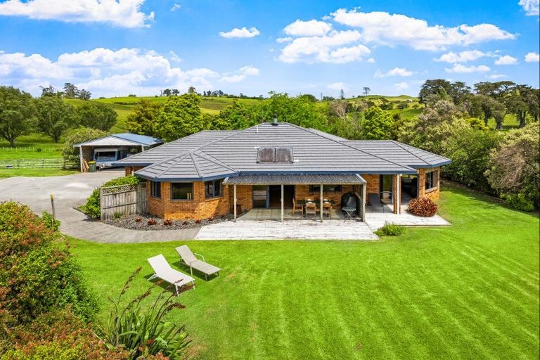 Photo of property in 107 Harataua Road, Port Albert, Wellsford, 0973
