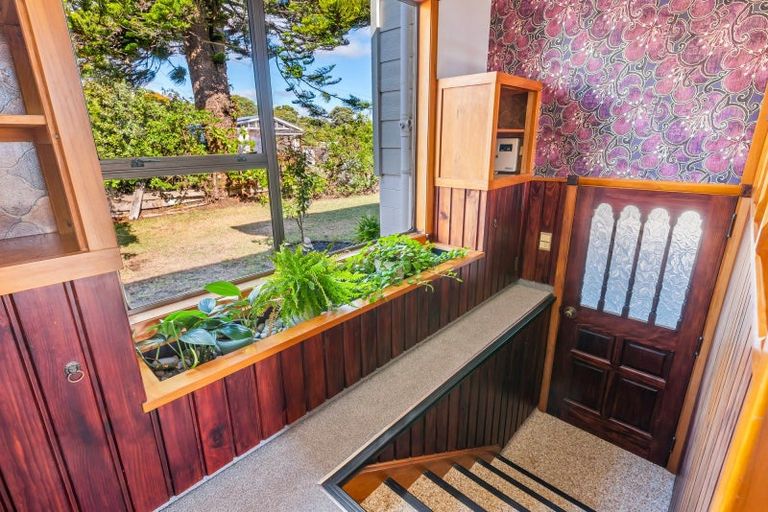 Photo of property in 6 Toi Street, Otaki Beach, Otaki, 5512