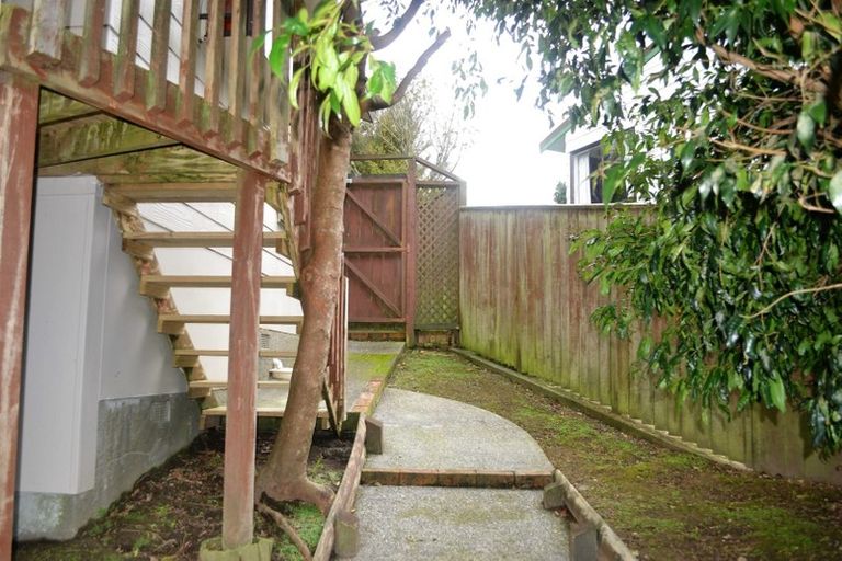 Photo of property in 52f1 Guadeloupe Crescent, Grenada Village, Wellington, 6037