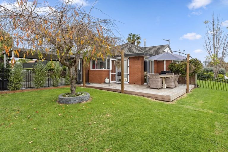 Photo of property in 9 Meadowviews Drive, Welcome Bay, Tauranga, 3112