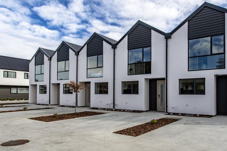 Photo of property in 9/29 Main Road South, Sockburn, Christchurch, 8042