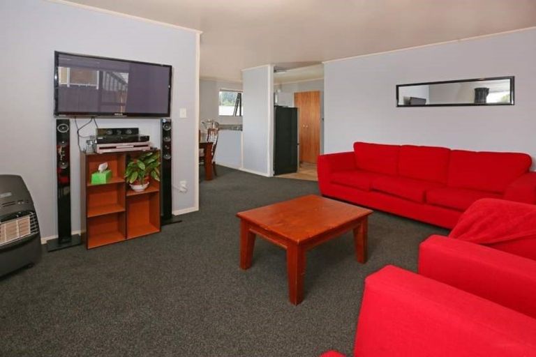 Photo of property in 188 Solar Road, Glen Eden, Auckland, 0602