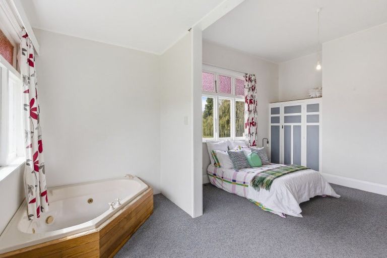 Photo of property in 225 Kuku Beach Road, Kuku, Levin, 5570