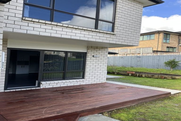 Photo of property in 5 Korihi Drive, Swanson, Auckland, 0614