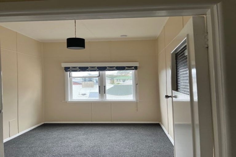 Photo of property in 17 Scarborough Terrace, Mount Victoria, Wellington, 6011