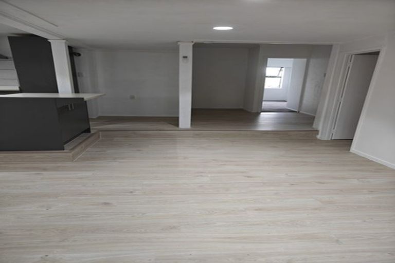 Photo of property in 250 Don Buck Road, Massey, Auckland, 0614