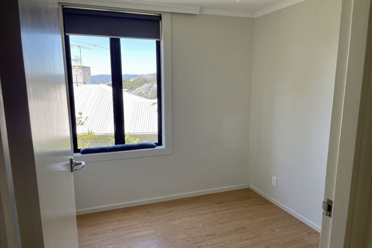 Photo of property in 2f4 Oriental Terrace, Mount Victoria, Wellington, 6011