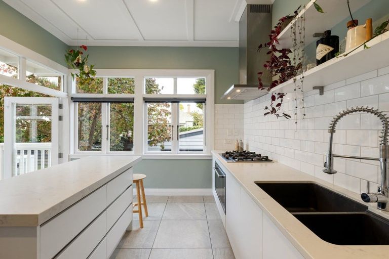 Photo of property in 222 River Road, Claudelands, Hamilton, 3214