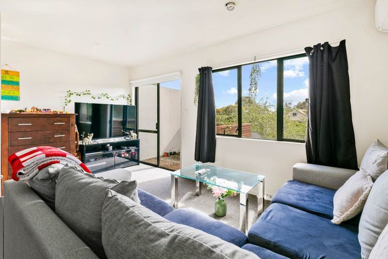 Photo of property in Lynn Park Terrace, 7/12 Ambrico Place, New Lynn, Auckland, 0600