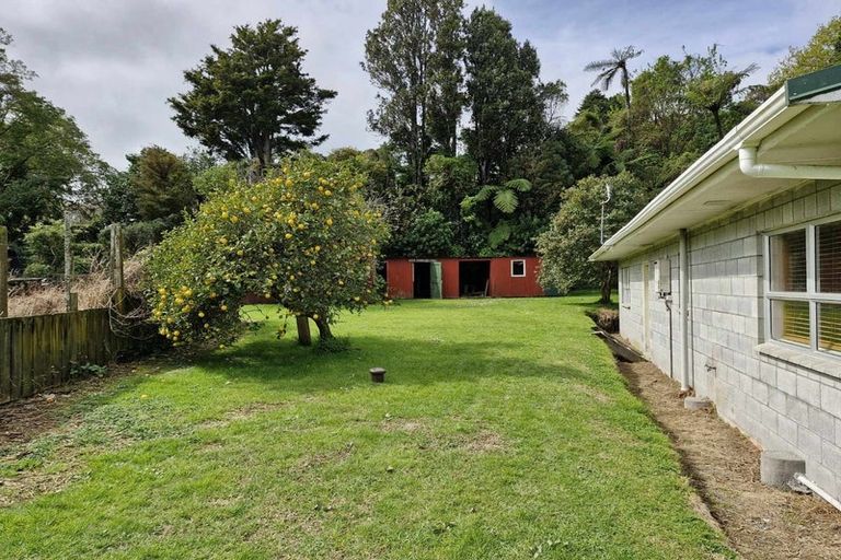Photo of property in 5a Burgess Hill Road, Burgess Park, New Plymouth, 4371