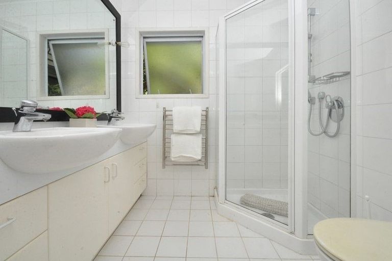 Photo of property in 82 Upper Harbour Drive, Greenhithe, Auckland, 0632