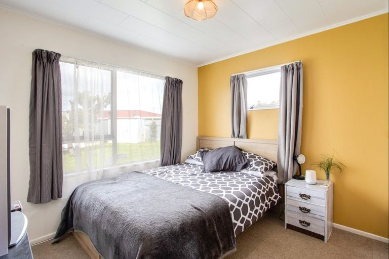 Photo of property in 39 Fife Crescent, Tamatea, Napier, 4112