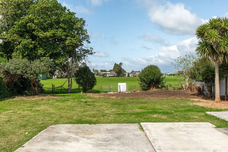 Photo of property in 3a The Crescent, Waihi Beach, 3611